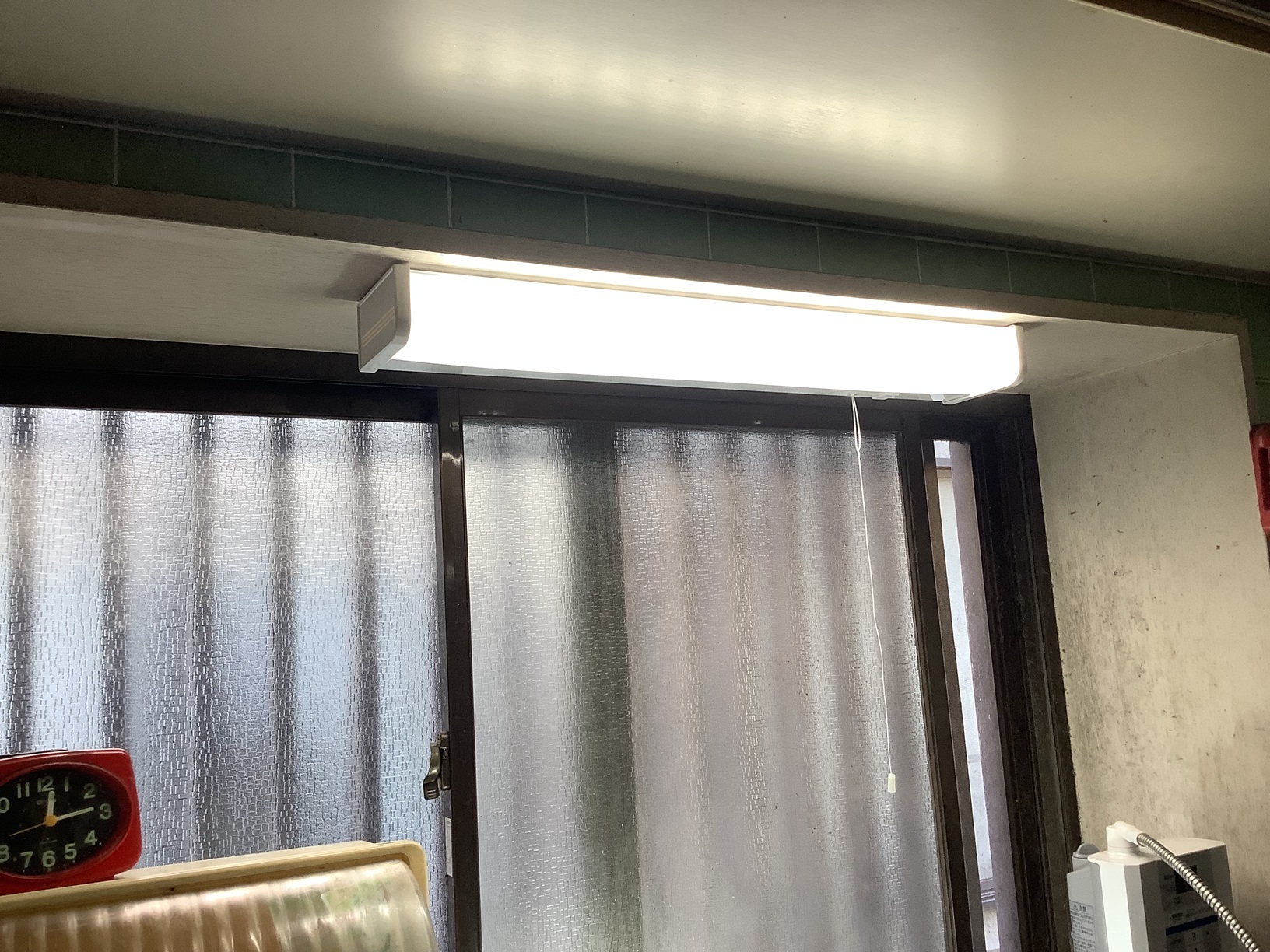 キッチン手元灯交換