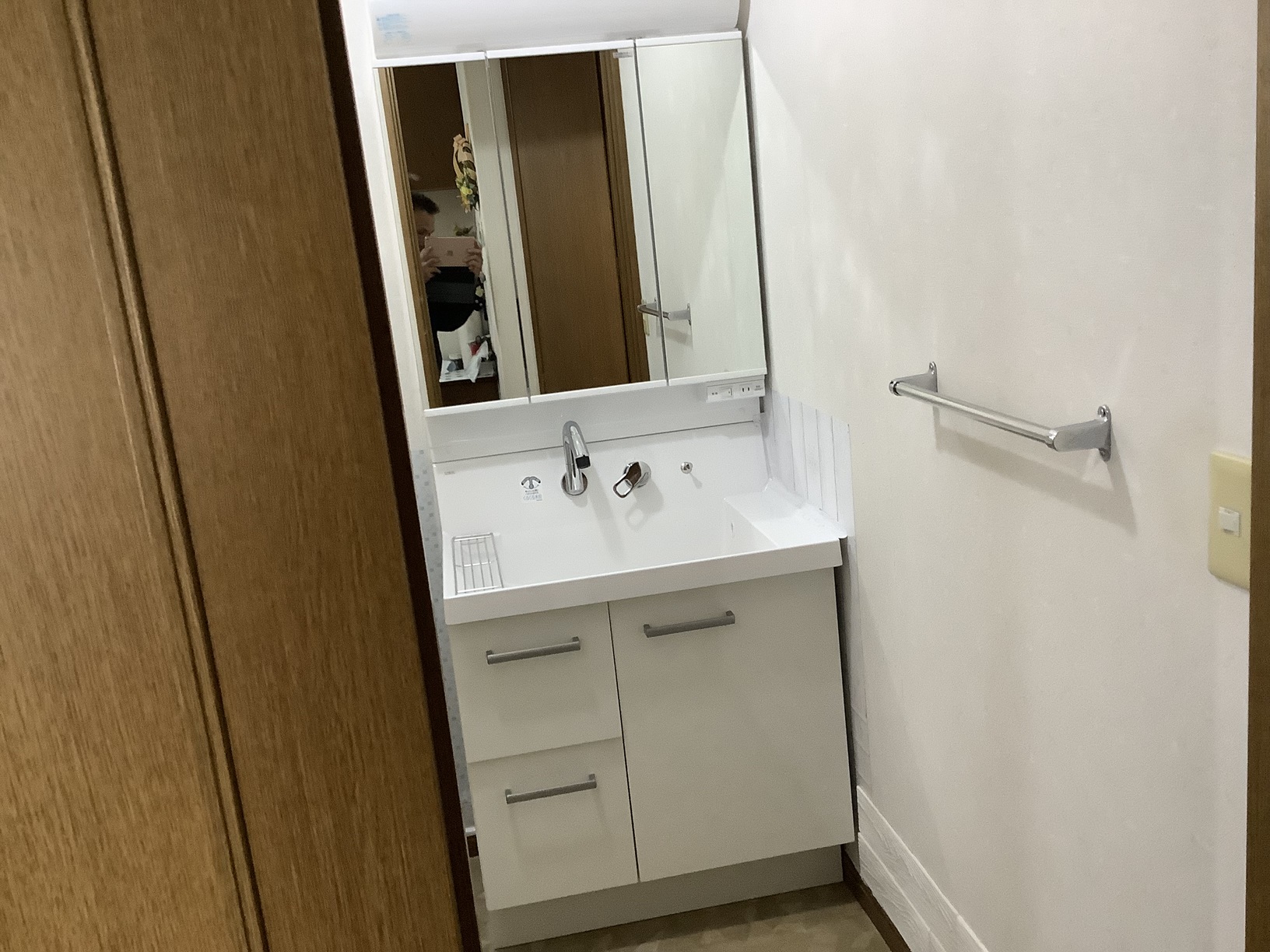 洗面化粧台交換