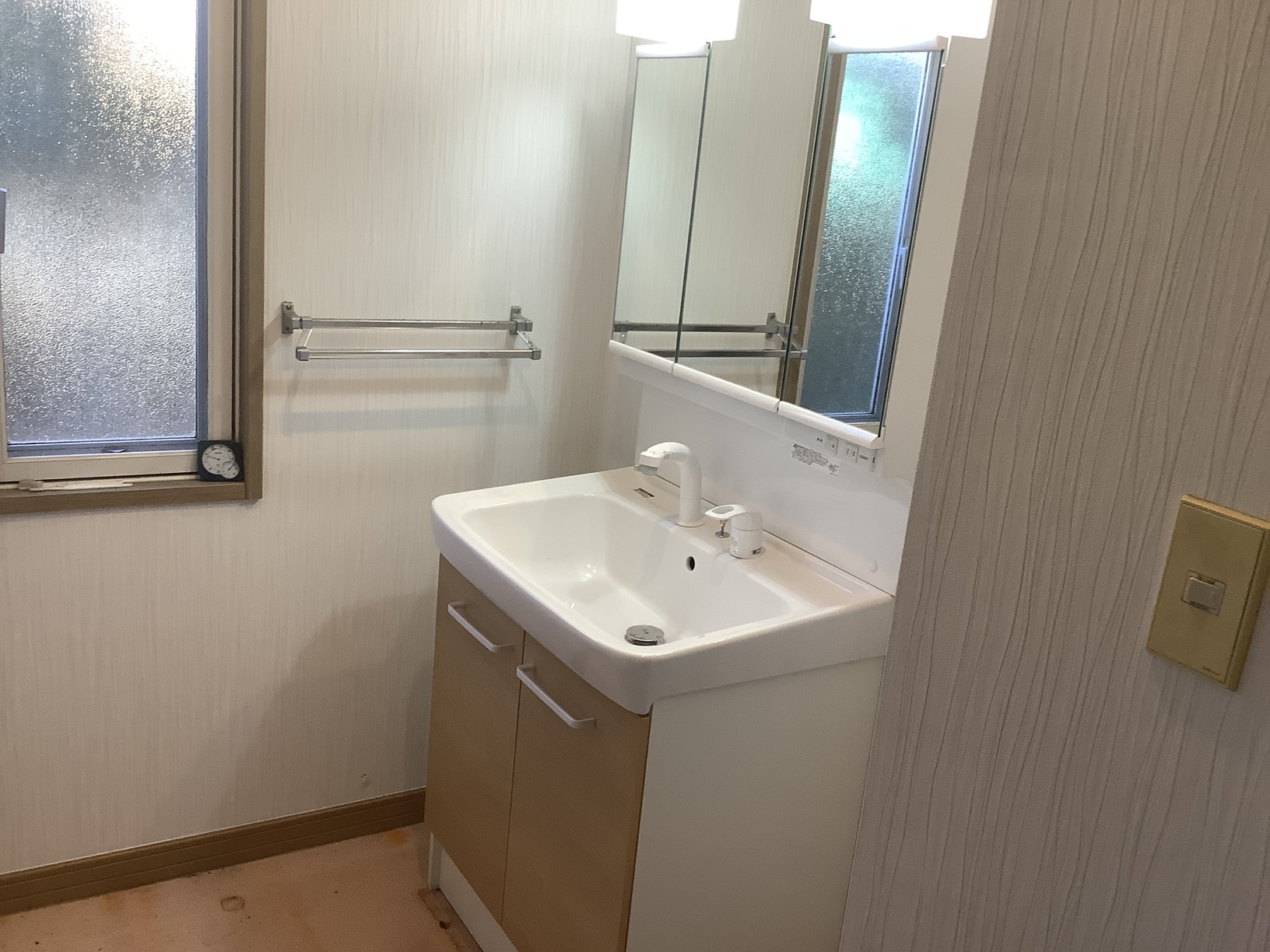 洗面化粧台交換