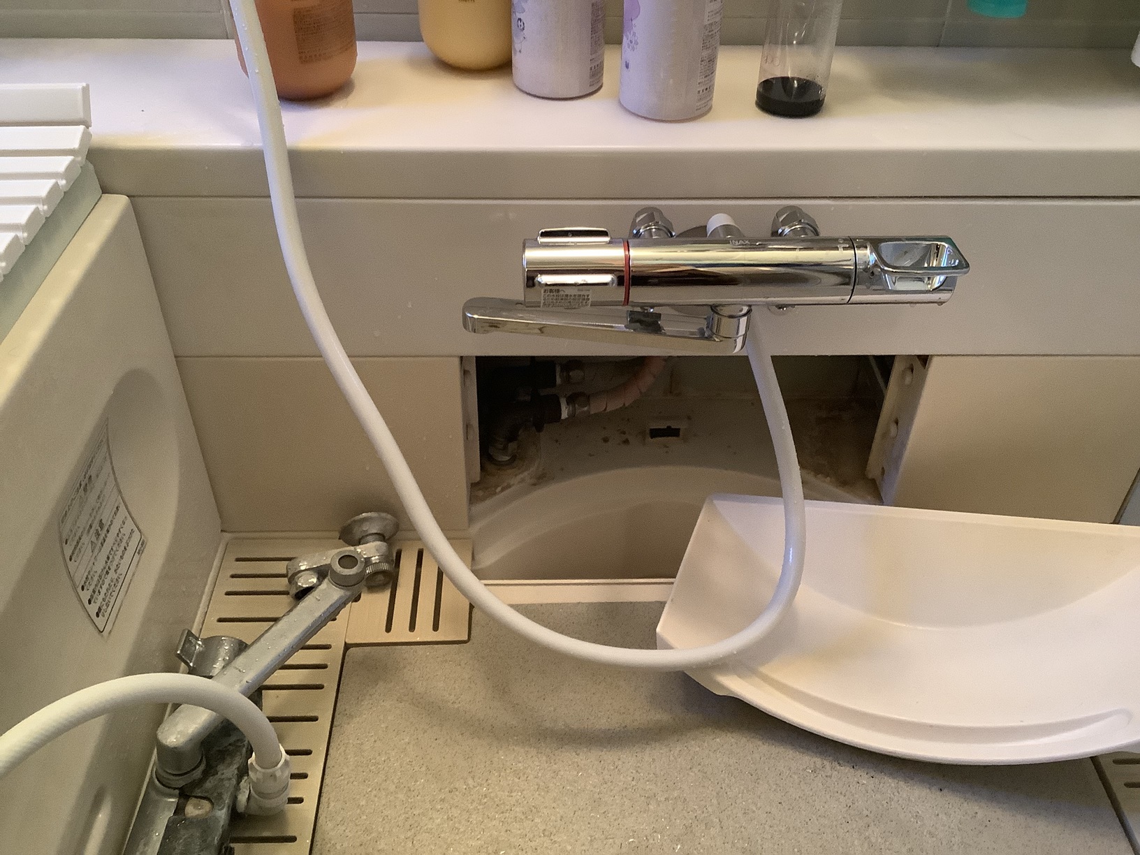 浴室混合栓交換