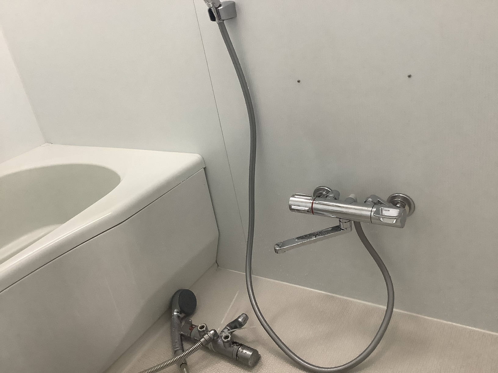 浴室混合栓交換