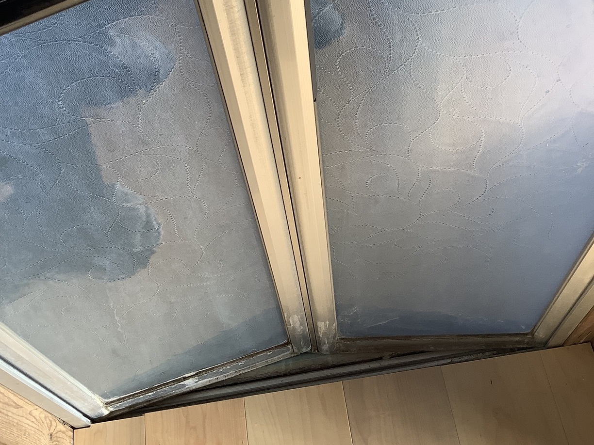 浴室折れ戸閉まりきらない対応