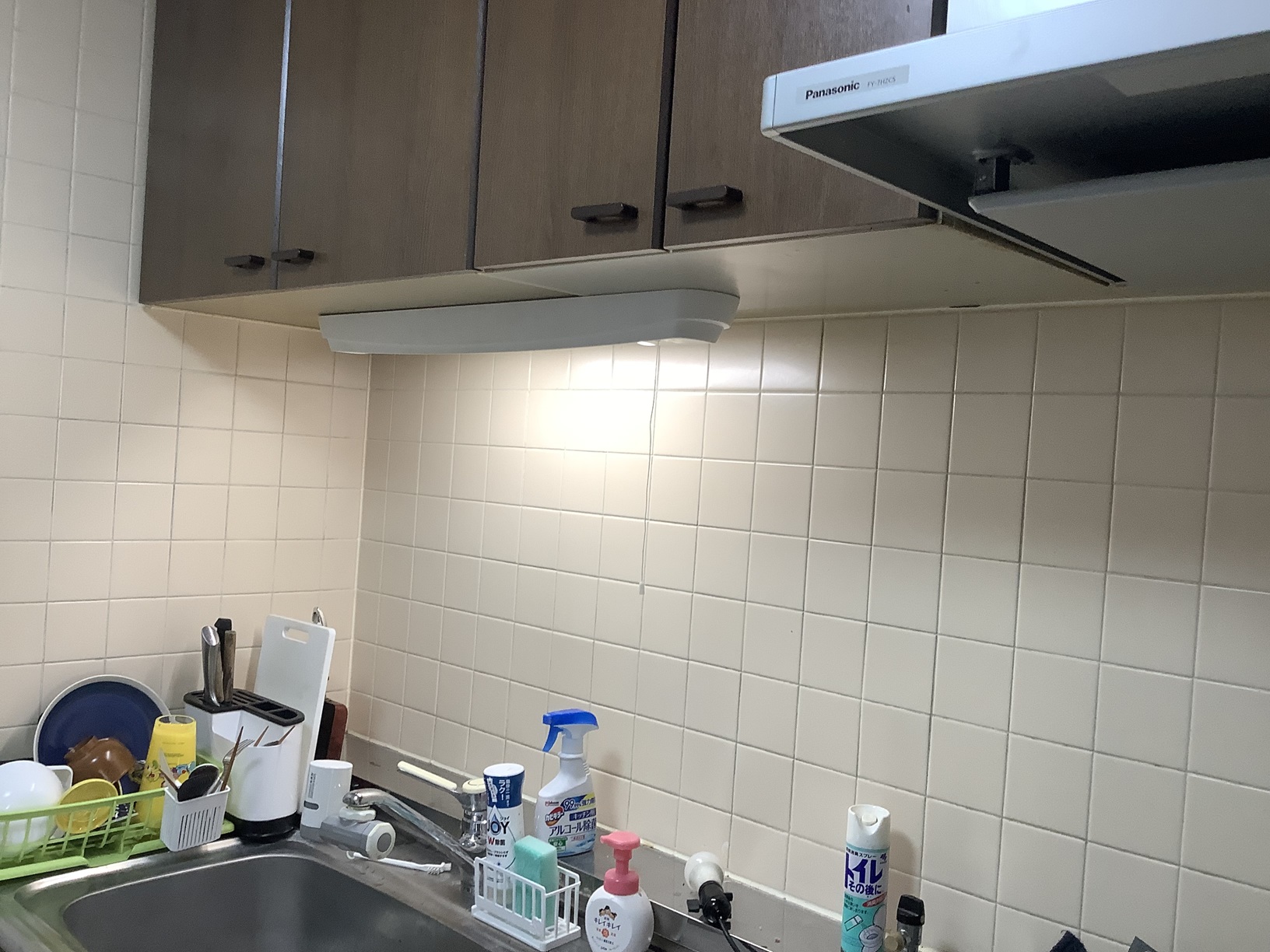 キッチン手元灯交換