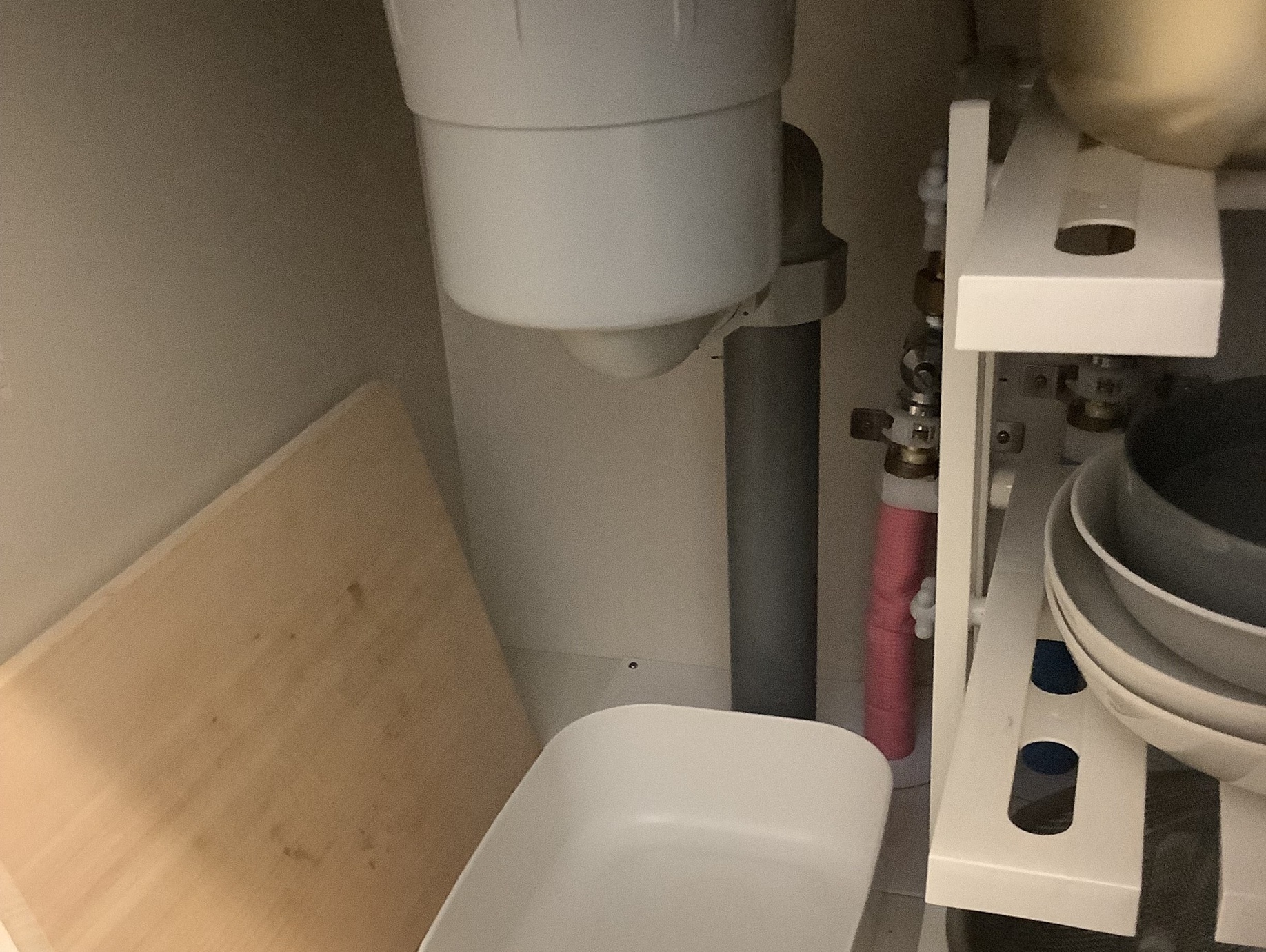 キッチン水漏れ対応